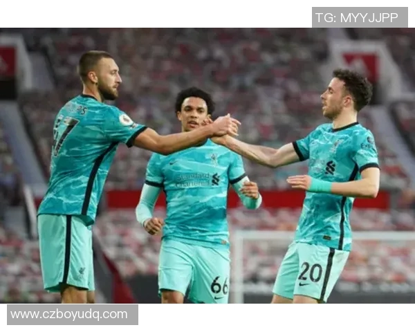 冲突升级范戴克与主教练激烈争执引发球队内部矛盾讨论