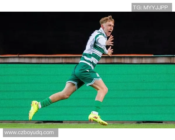 年仅16岁小将创造历史 成为足坛最年轻进球者打破纪录